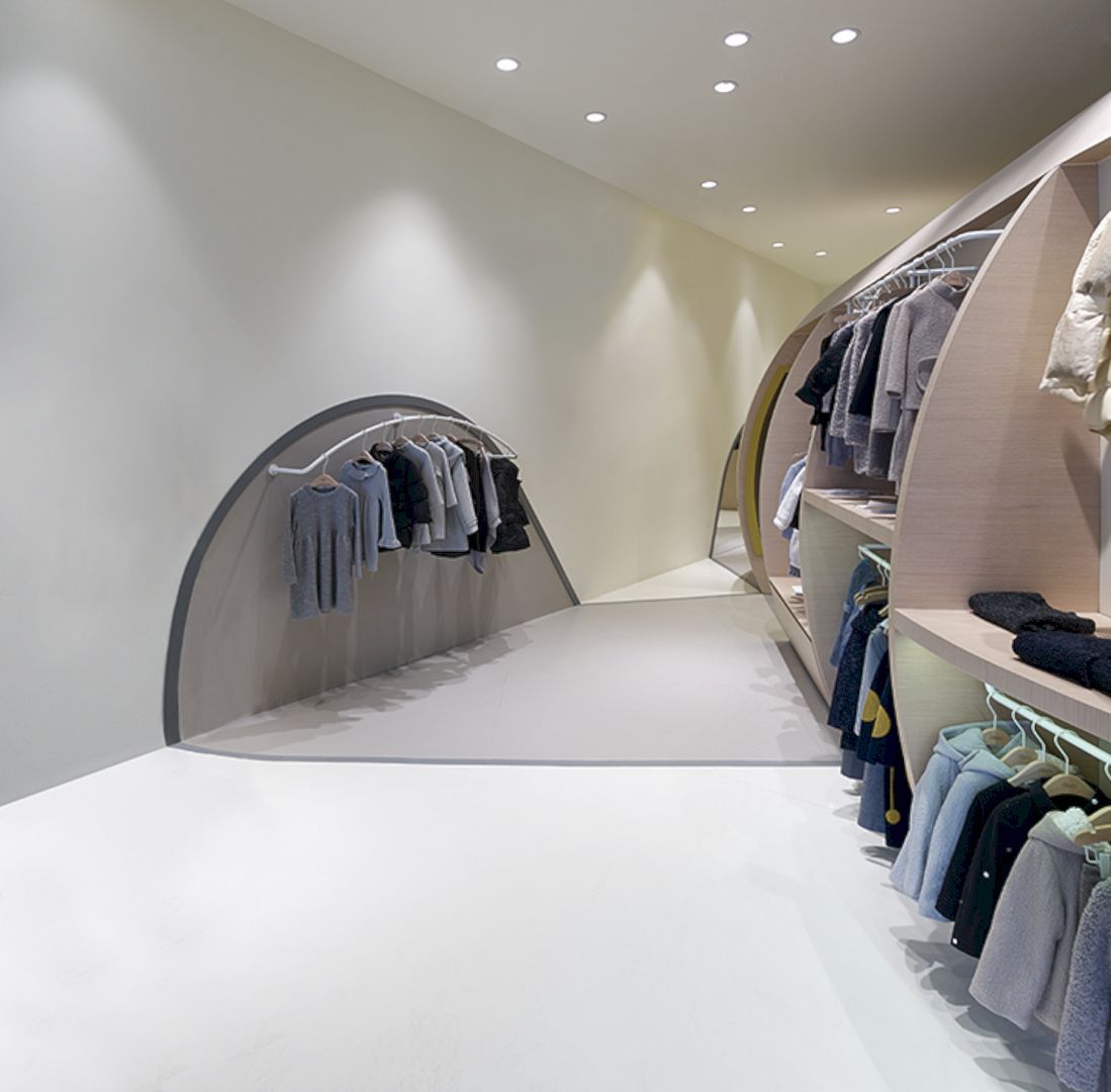 Roupas crianças cabides